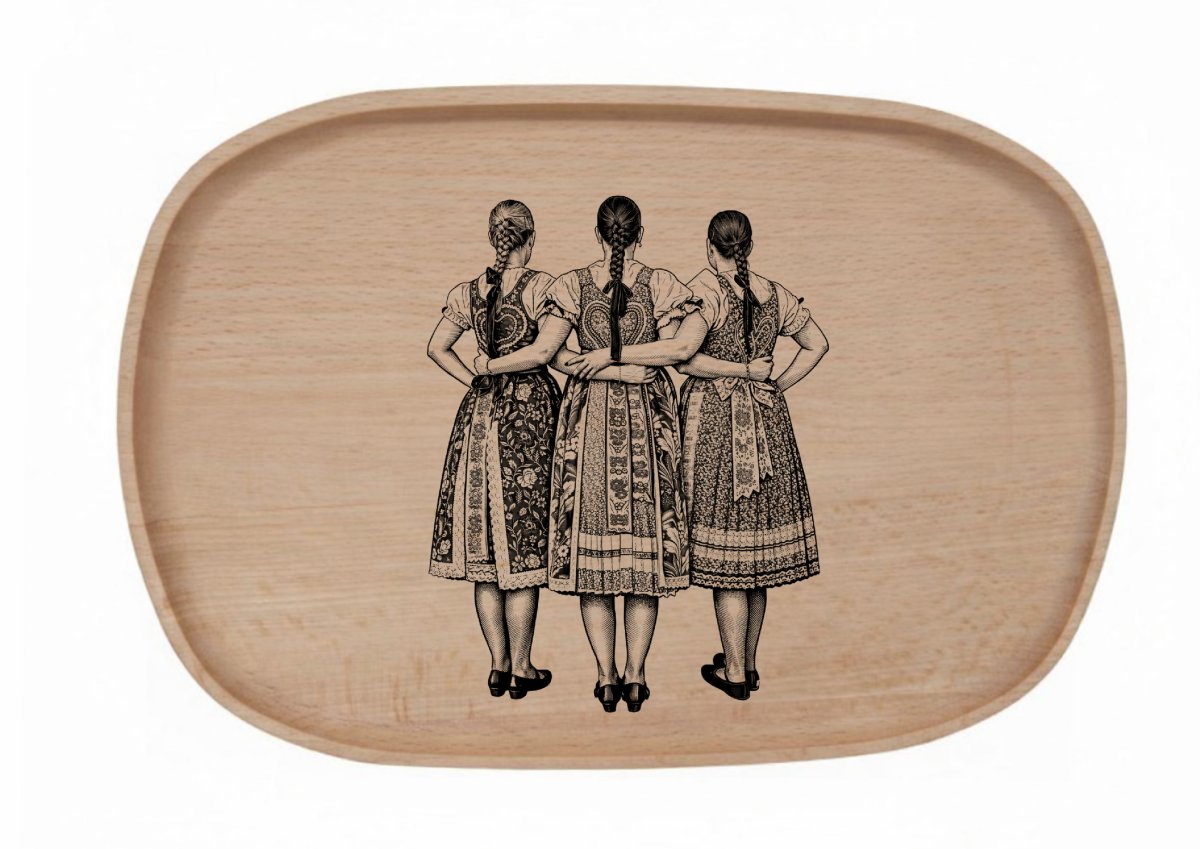 Dřevěný podnos z bukového masivu - Folklor Podnosy - Folklor: Ženy zezadu